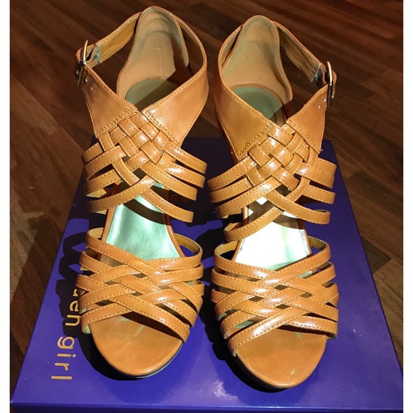 madden girl sun river sandals